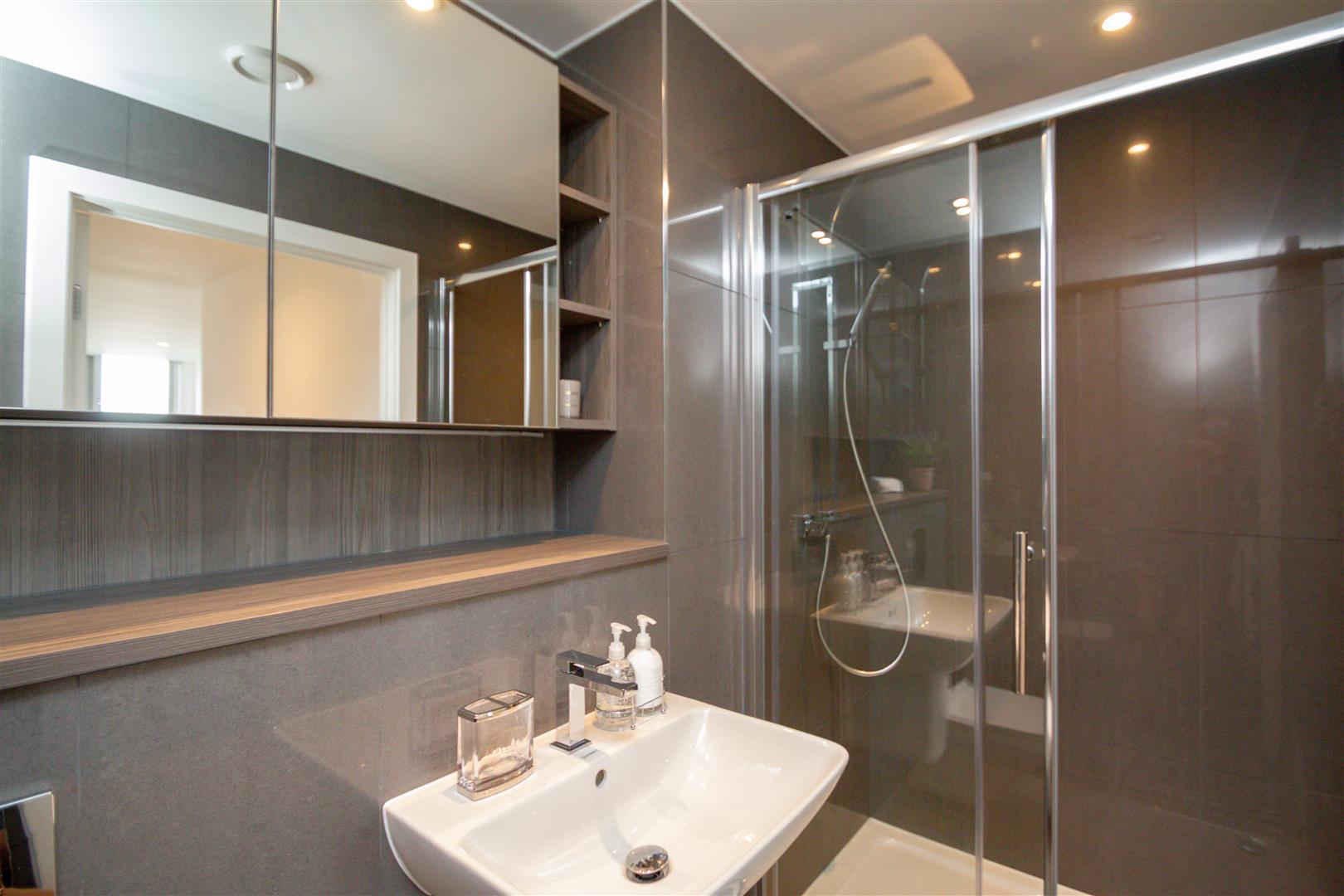 2 Bedroom Apartment To Rent image 19